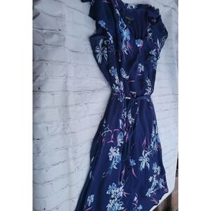 Midi dress size(28) color Navy printed split flutter sleeve By Lane Bryant sexy